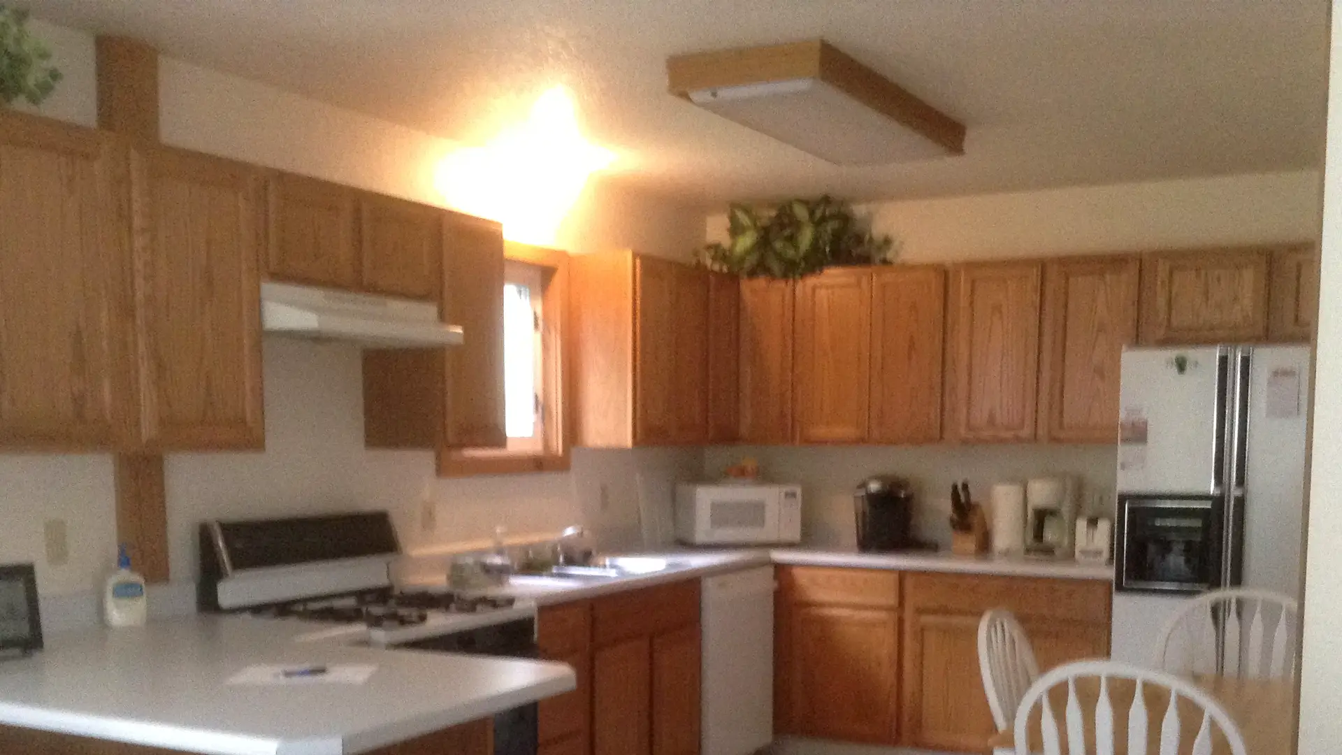 Meals are not included in the package, but the cabin has a fully equipped kitchen.