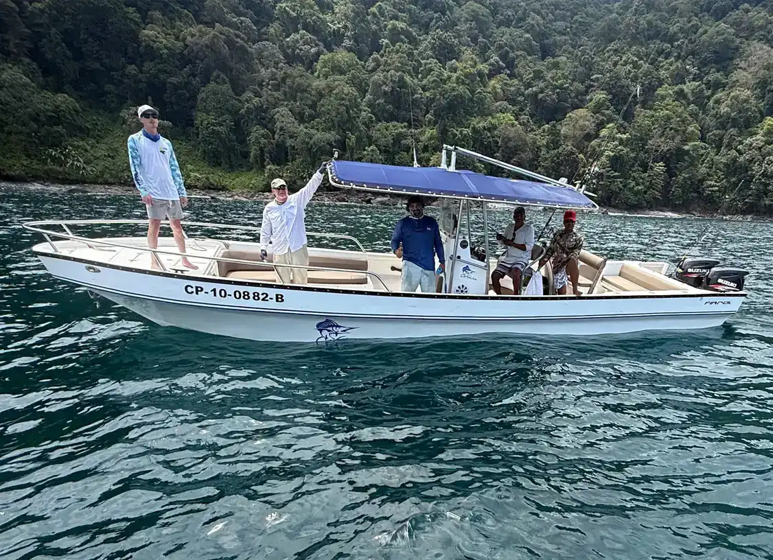 26-ft. Boat with T-Top For our hosted week at Bahia Solano, the Lodge employed 26-foot boats with a T-top.
