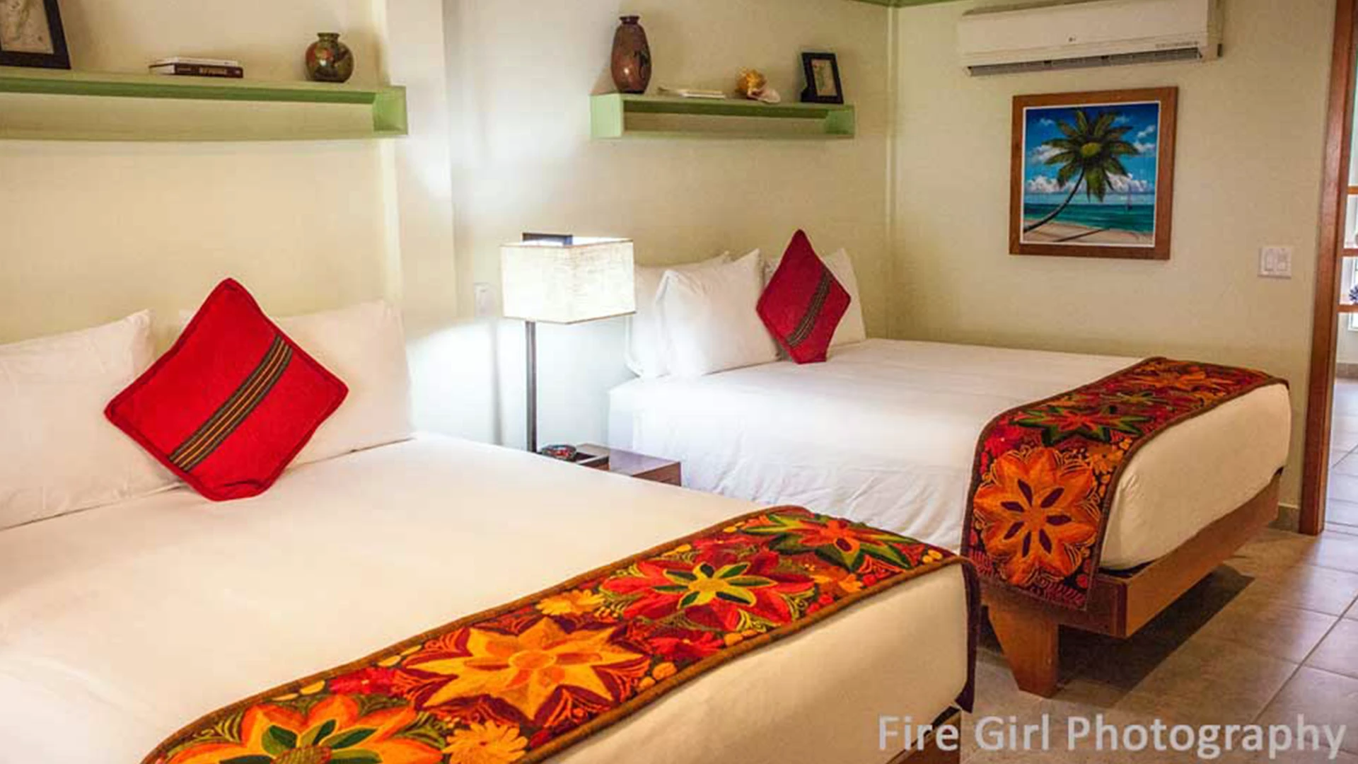 Standard Bedroom with Private Ensuite Bathroom at El Pescador Lodge in Belize