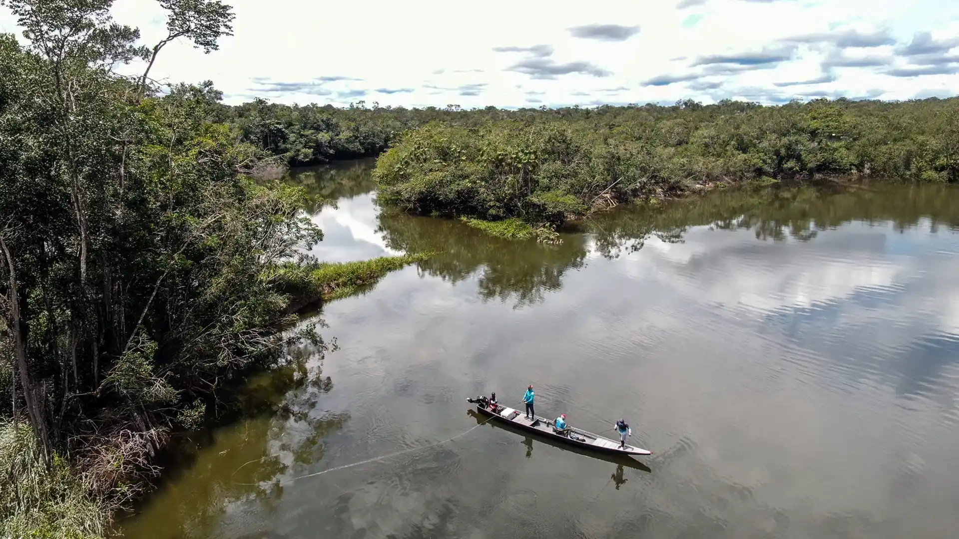 Bongos, a type of canoe with fixed casting platforms, are used for fishing the Mataven River.