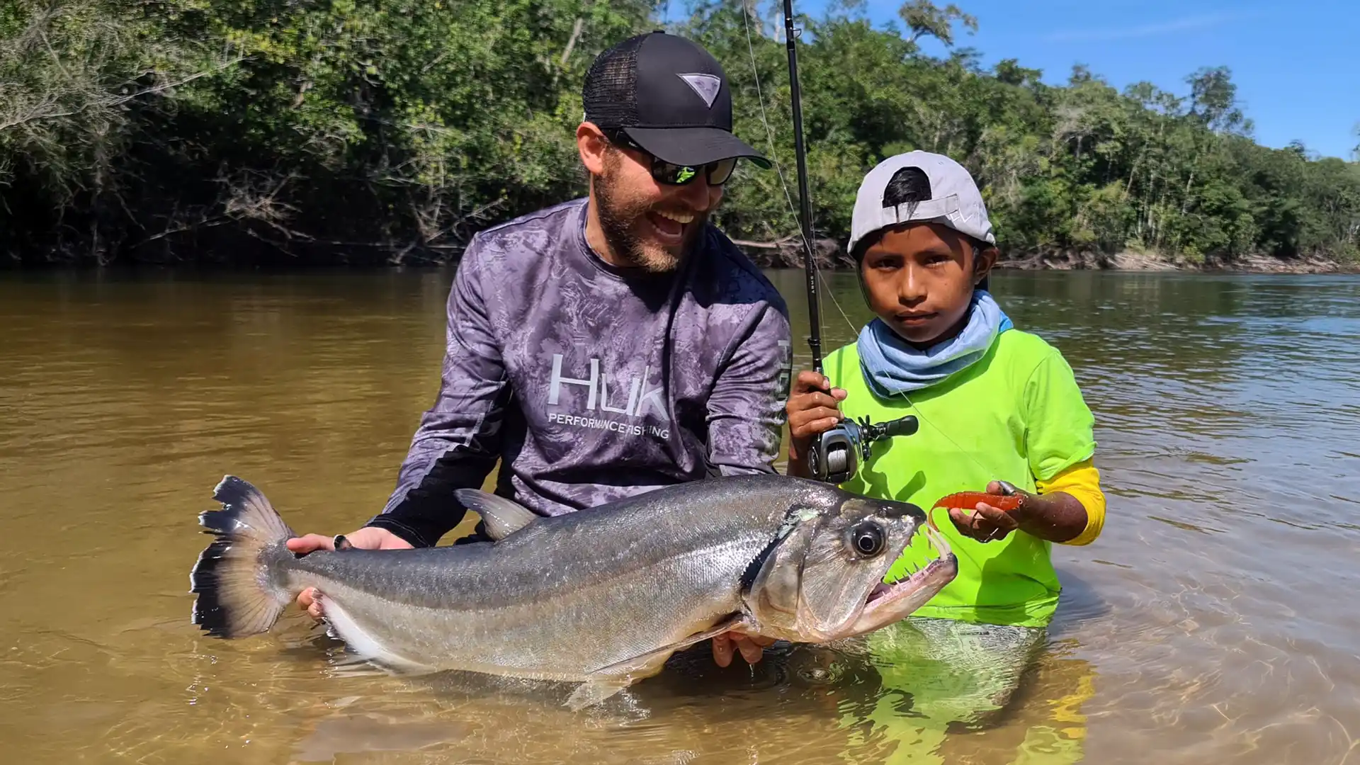 Most payara are found in strong currents, where they rest on the river bottom to conserve energy before attacking baitfish struggling through the rapids.