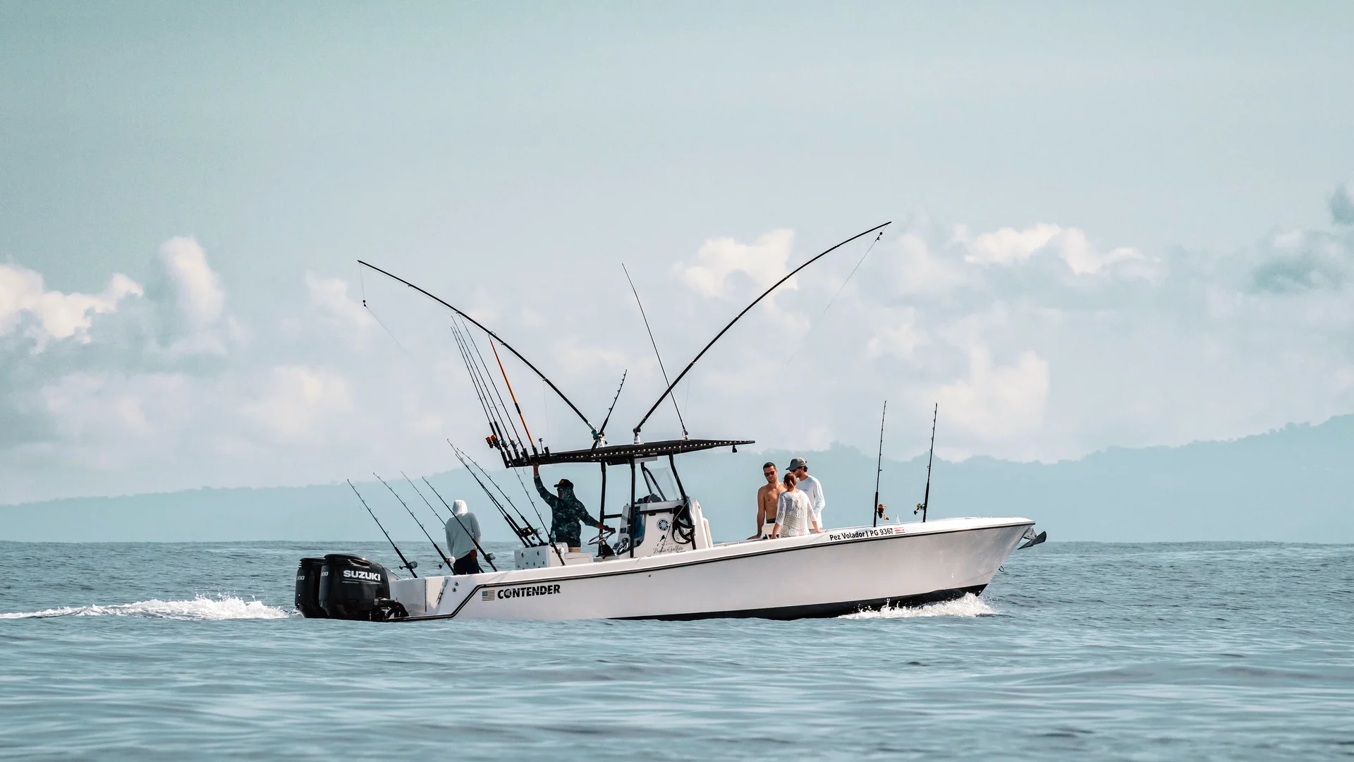 32-foot Contender sportfishing boat in Golfito Bay.